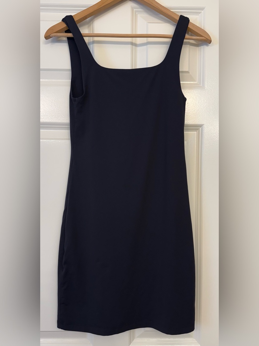Aritizia Babaton Bodycon Black Contour Tank Dress size Small - Picture 2 of 8